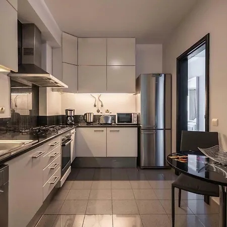 Oceanside Terrace By Madeira Funchal (Madeira)